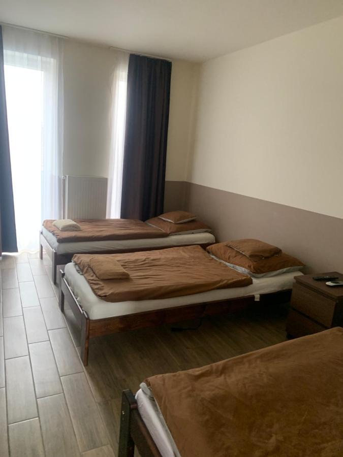 Center Panzio Apartamento Vecsés Exterior foto